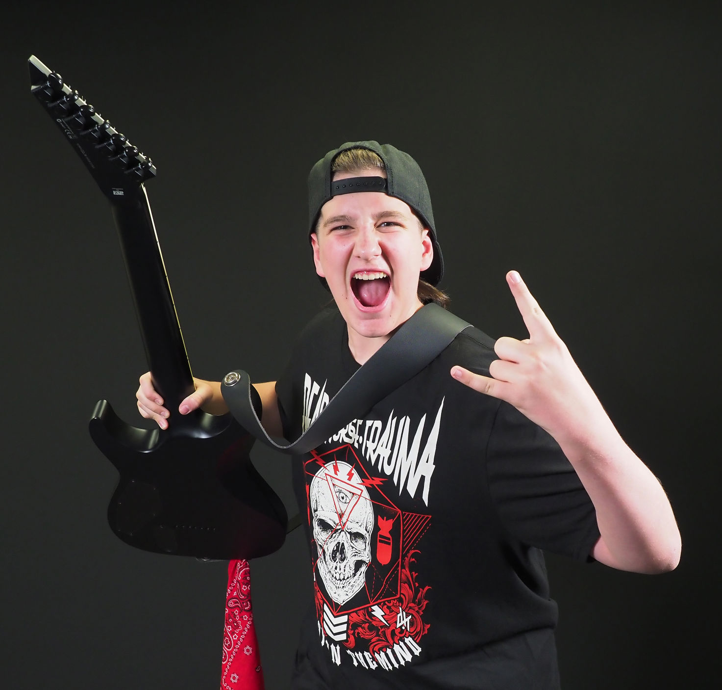 Guitarist Eli Dykstra (Weekender)